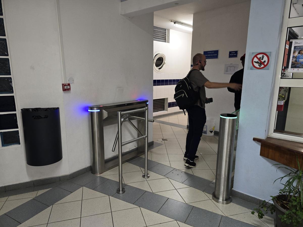 Piscine à LA REUNION : IDTRONIC + ITBOX + AWOO + SOLEIL AU RDV