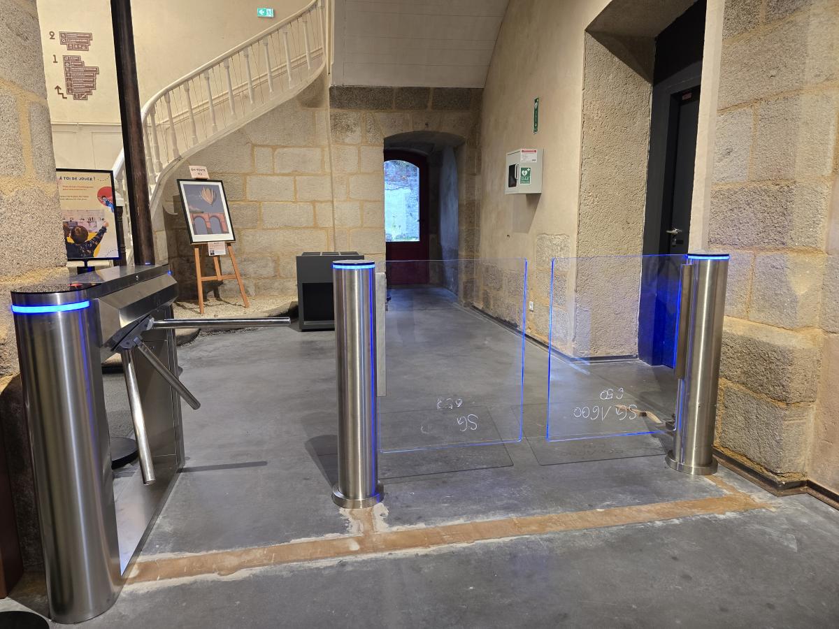 Espace des sciences equipées en IDtronic + INGENIE