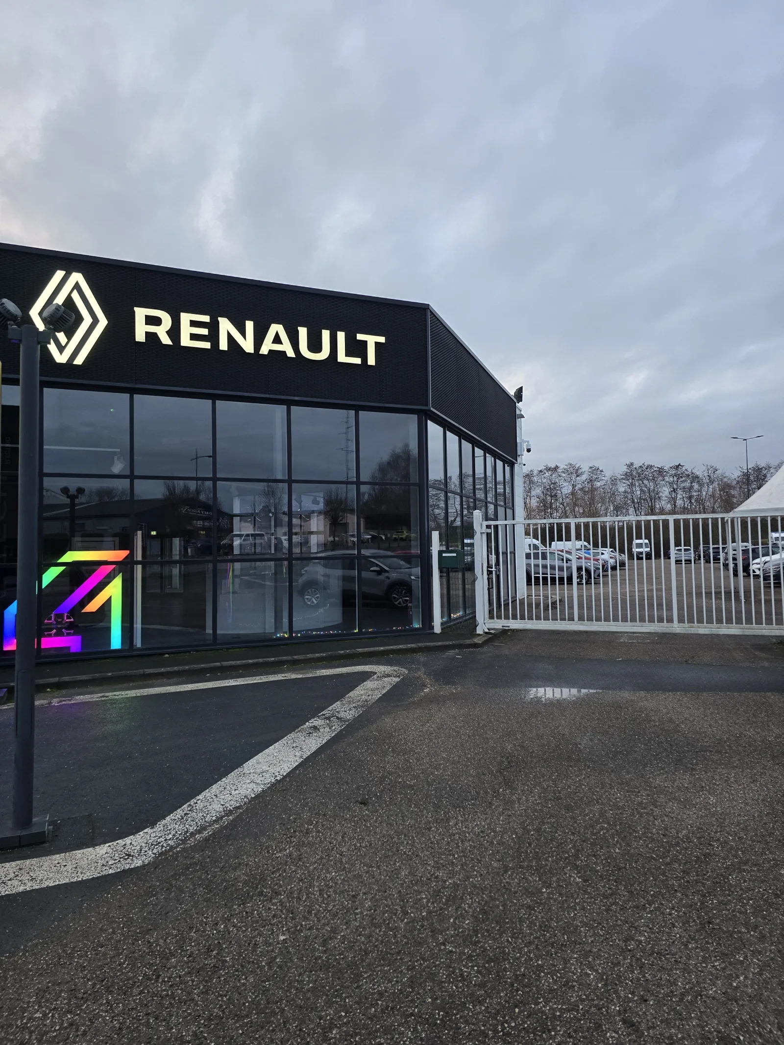 Concession Renault Sarreguemines Sécurité maximale  Videosurveillance périmétrique